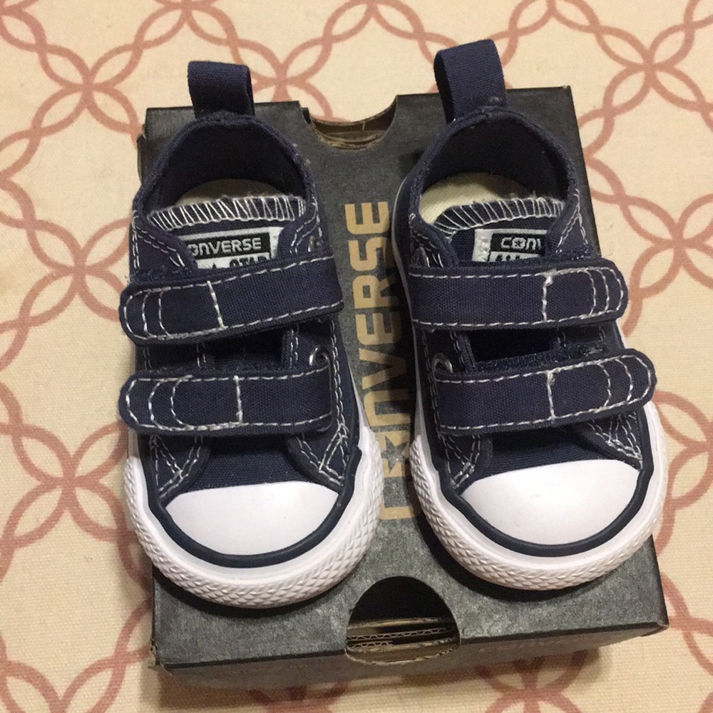 Converse infant Velcro navy. Size 2